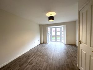 Lounge- click for photo gallery